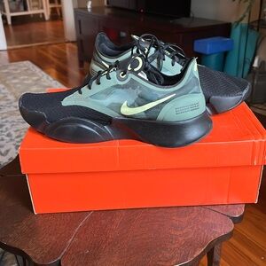 Nike SUPERREP GO Sneakers